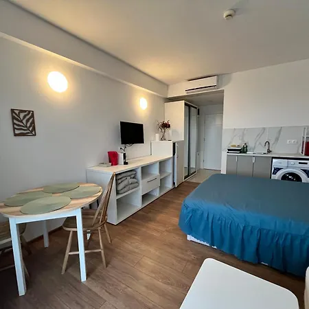 Апарт-отель Cris Sea View In Blaxy *