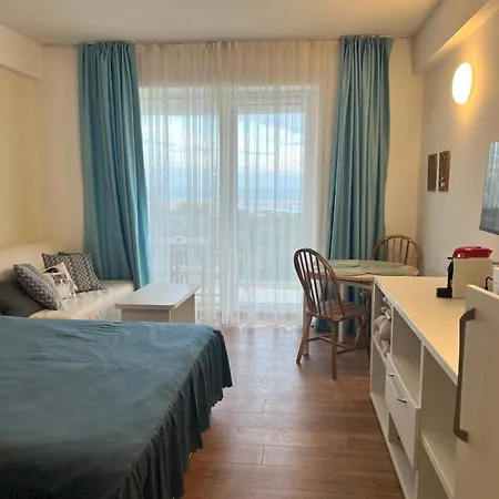 Апарт-отель Cris Sea View In Blaxy *