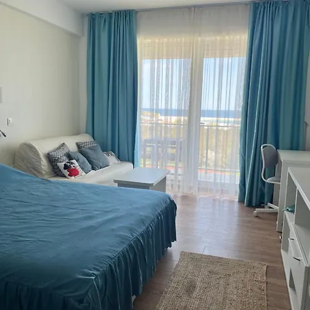 Cris Sea View In Blaxy