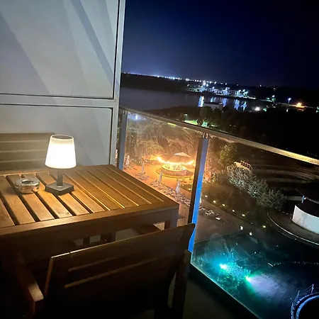 Cris Sea View In Blaxy Апарт-отель