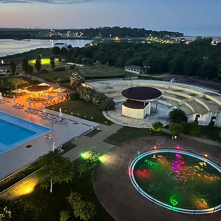 Апарт-отель Cris Sea View In Blaxy Дуэзечи-ши-Трей Аугуст