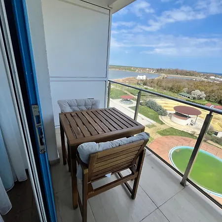 Cris Sea View In Blaxy *