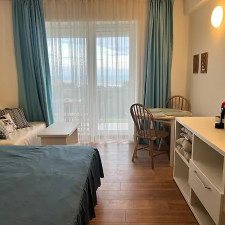 Cris Sea View In Blaxy Апарт-отель *